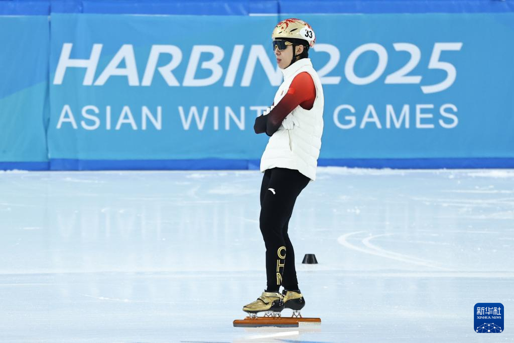 他在第